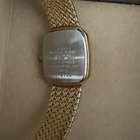 Seiko Quartz Watch - Picture 6 of 11